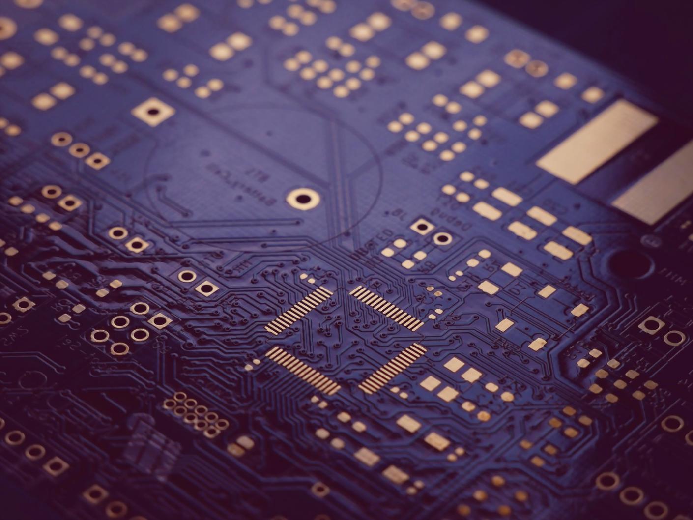 Technische Plattformentwicklung für adaptive Lernsysteme